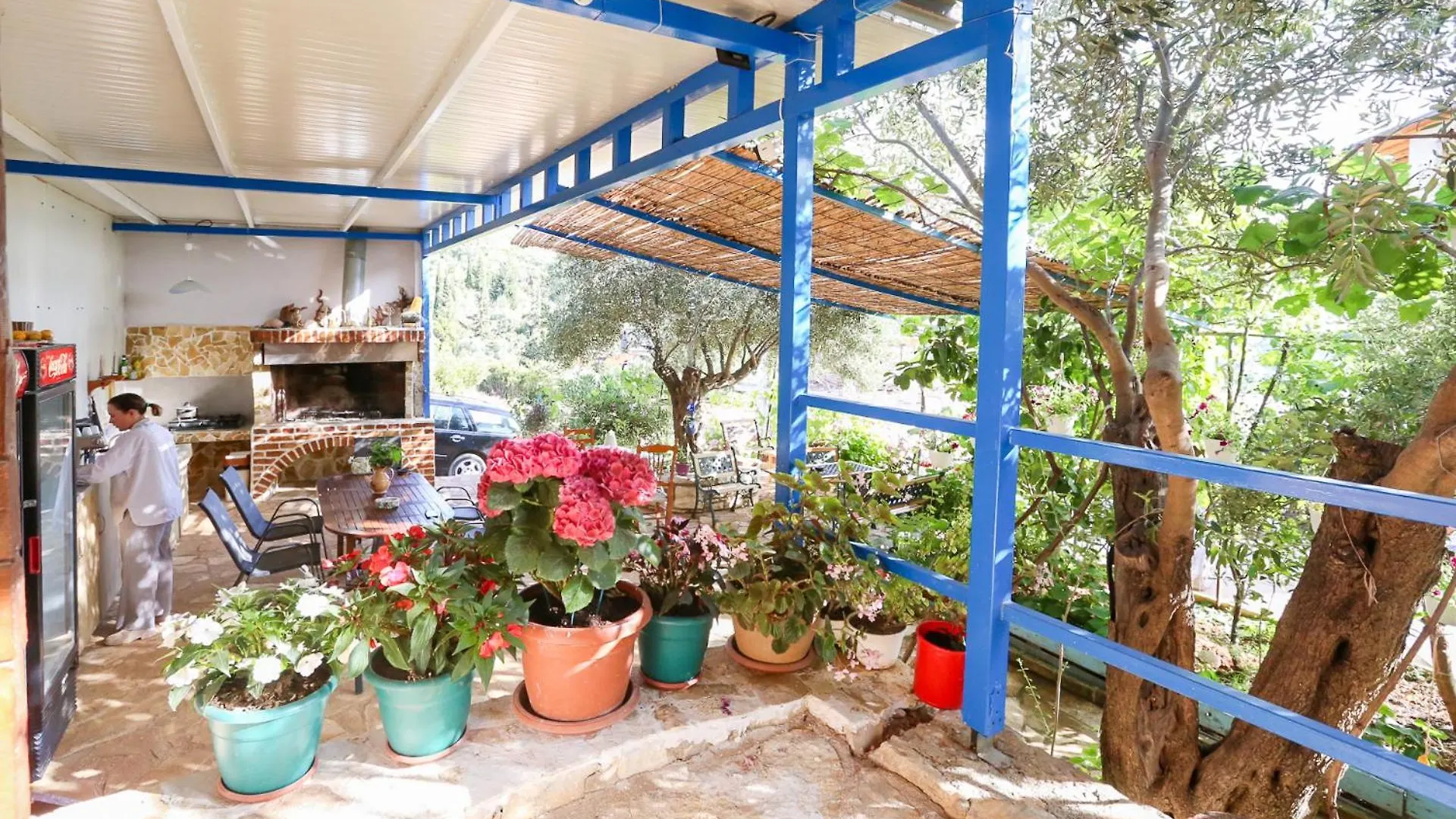 Holiwood Motel Himare