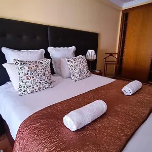 Downtown-guest House Pensión Olhão