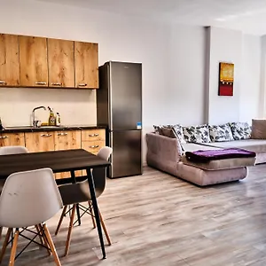 kalpazo-home-rental.hotels-in-tirana.com/